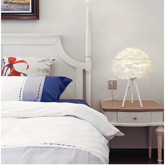 Elegant Feather LED Lampa