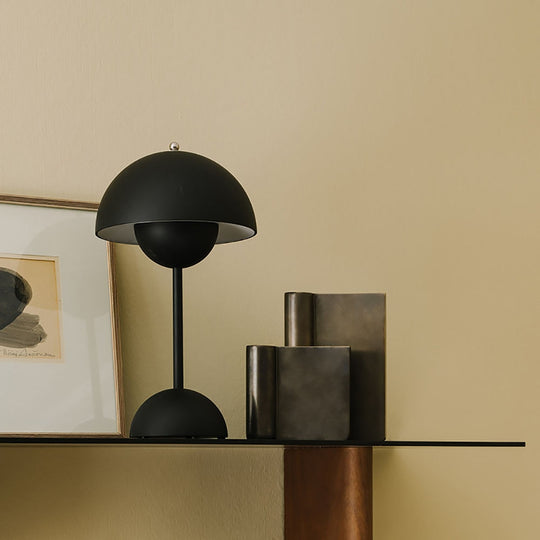 Uppladdningsbar bordslampa med svamp