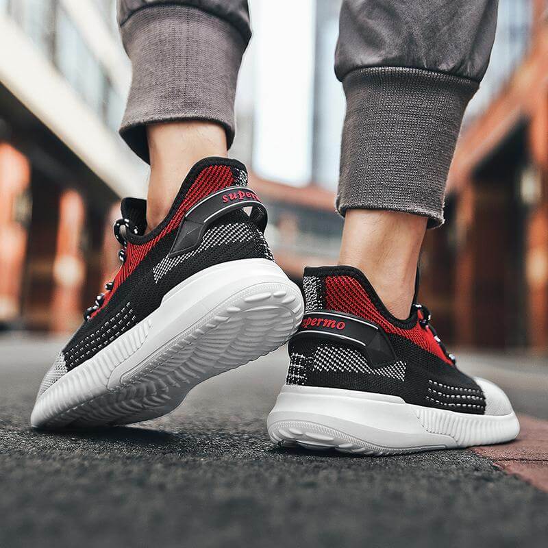 Sneakers för män i vävt mesh