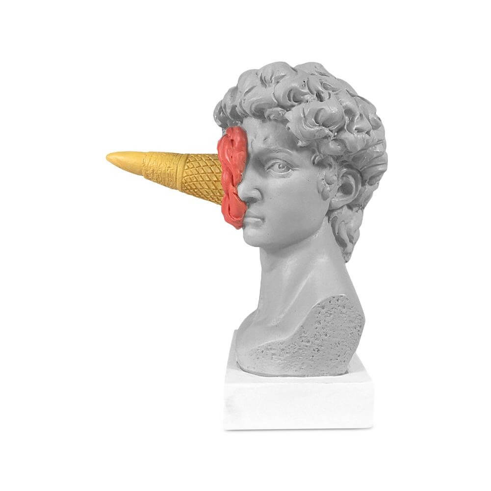 Davids Is Cream Skulptur