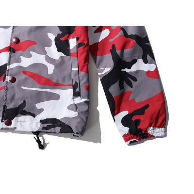 Camouflage vindskyddad jacka