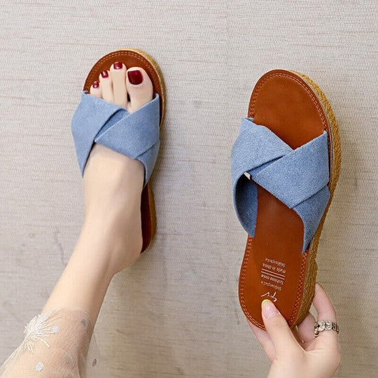 Sandaler med kors och tvärband
