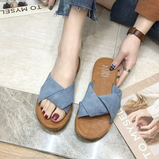 Sandaler med kors och tvärband