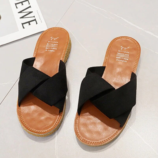 Sandaler med kors och tvärband