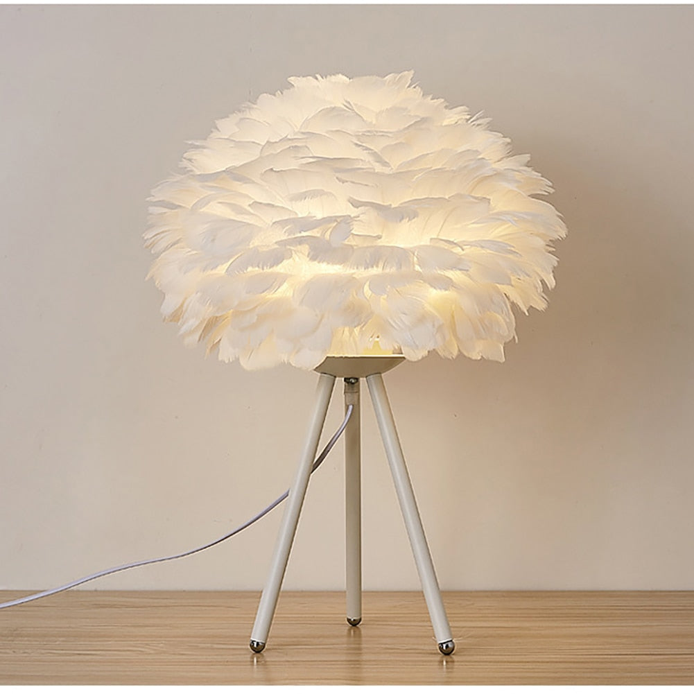 Elegant Feather LED Lampa