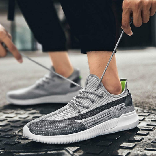 Sneakers för män i vävt mesh