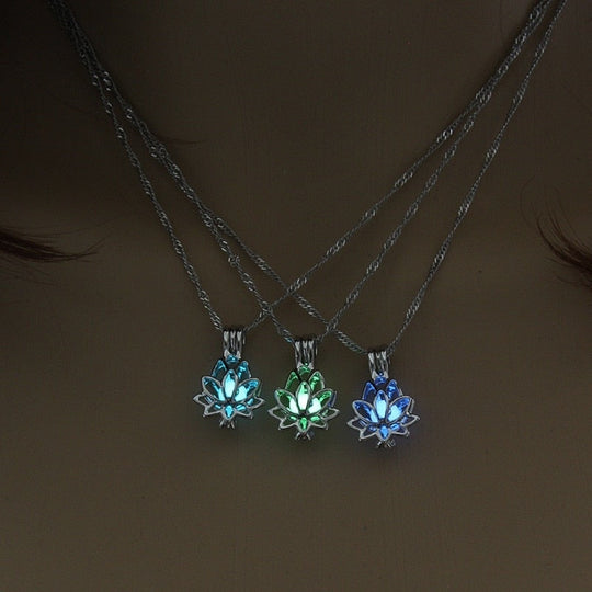 Glödande Lotusblomma Halsband