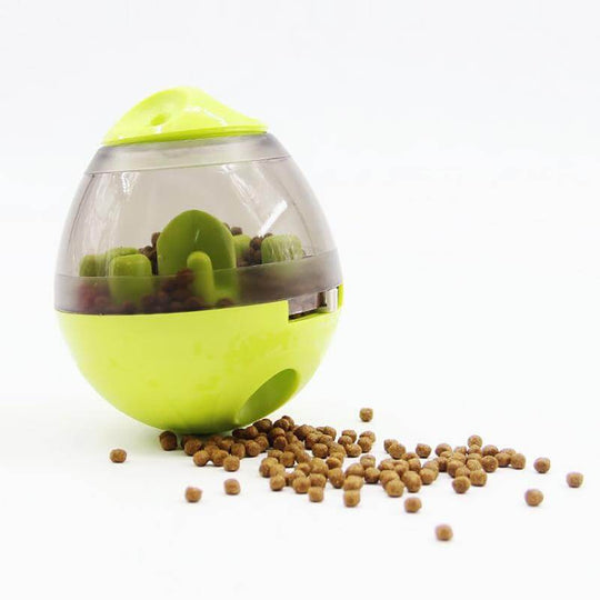 Interaktiv hundmatare boll