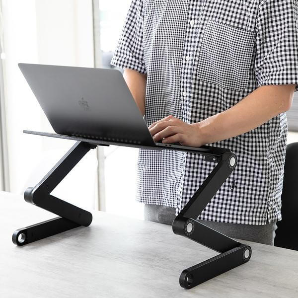 Ergonomiskt justerbart stativ för bärbar dator