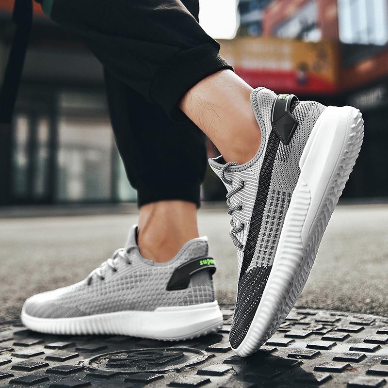 Sneakers för män i vävt mesh