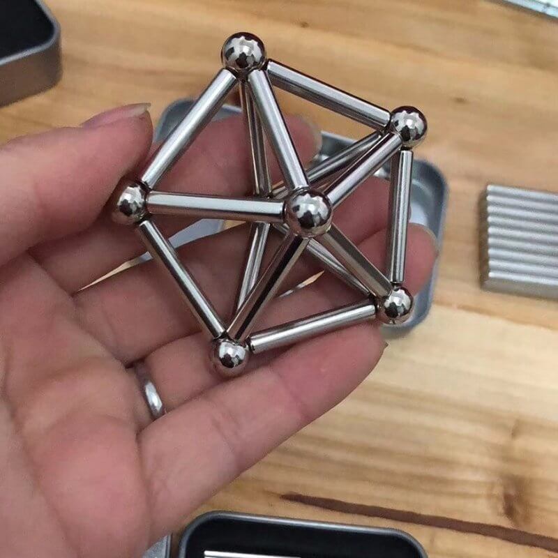 Magnetiska pinnar och bollar av stål